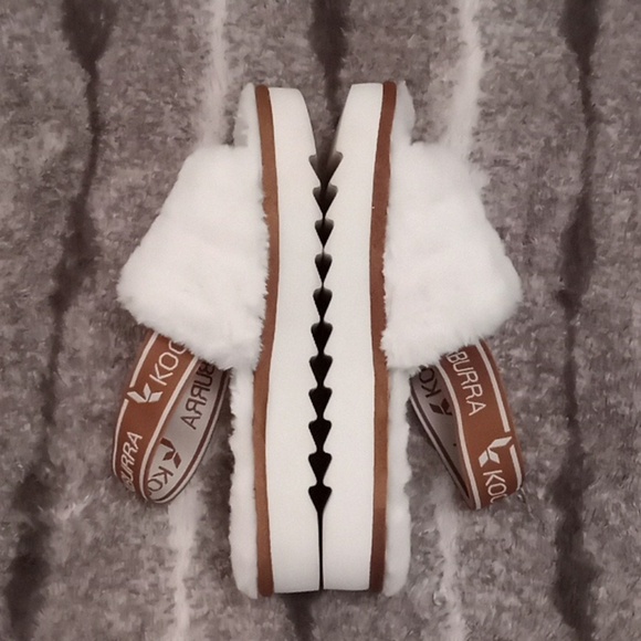 Koolaburra by Ugg Fuzzin slides - Picture 3 of 6